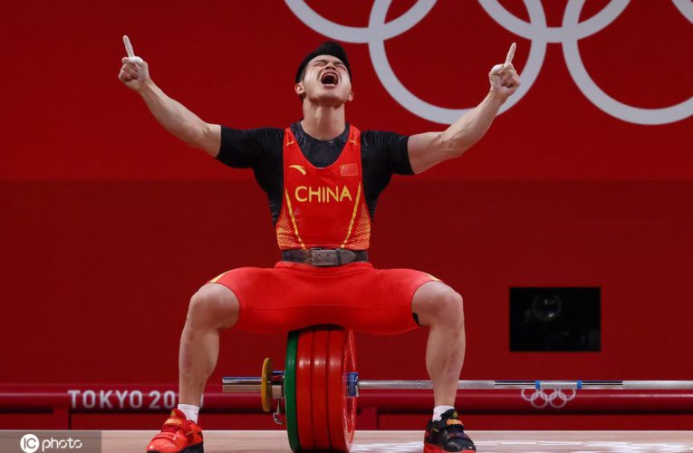 第12金！石智勇打破世界纪录 为中国举重夺第4金